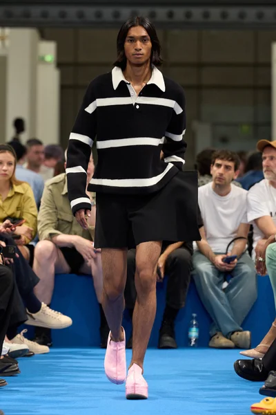 Look 42